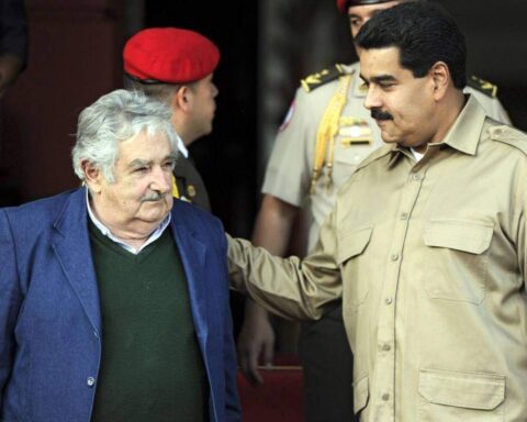 Pepe Mujica Y Nicolas Maduro